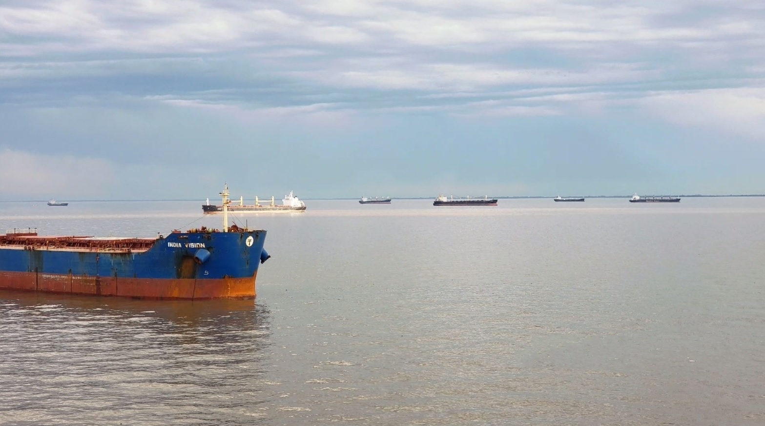 CirculaciÃ³n de buques de carga en el rÃ­o de la plata